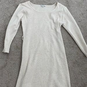 White long sleeve dress